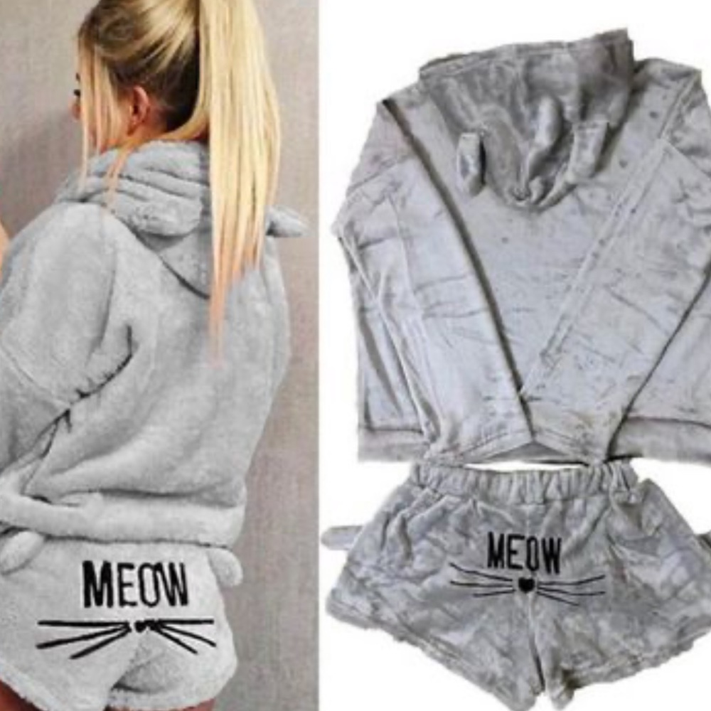Brand new MEOW plushy comfy cozy lounge set. 🐱 GREY!✨